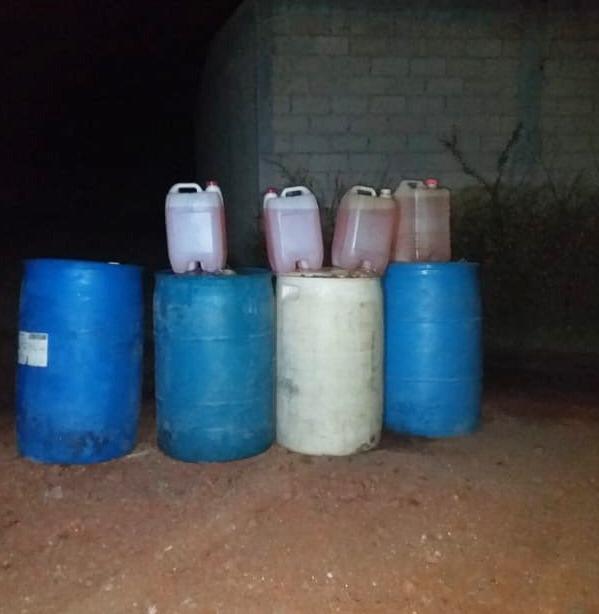 Detiene SSP a cinco personas y asegura 450 litros de gasolina