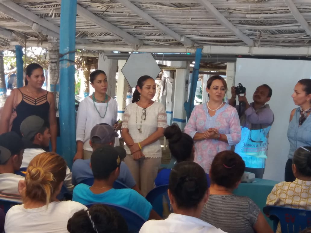 Sectur Michoacán, capacita a 500 prestadores de servicios turísticos de la región Costa