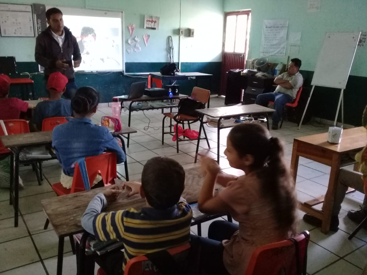 Previene SSP el acoso escolar en escuelas de Coalcomán