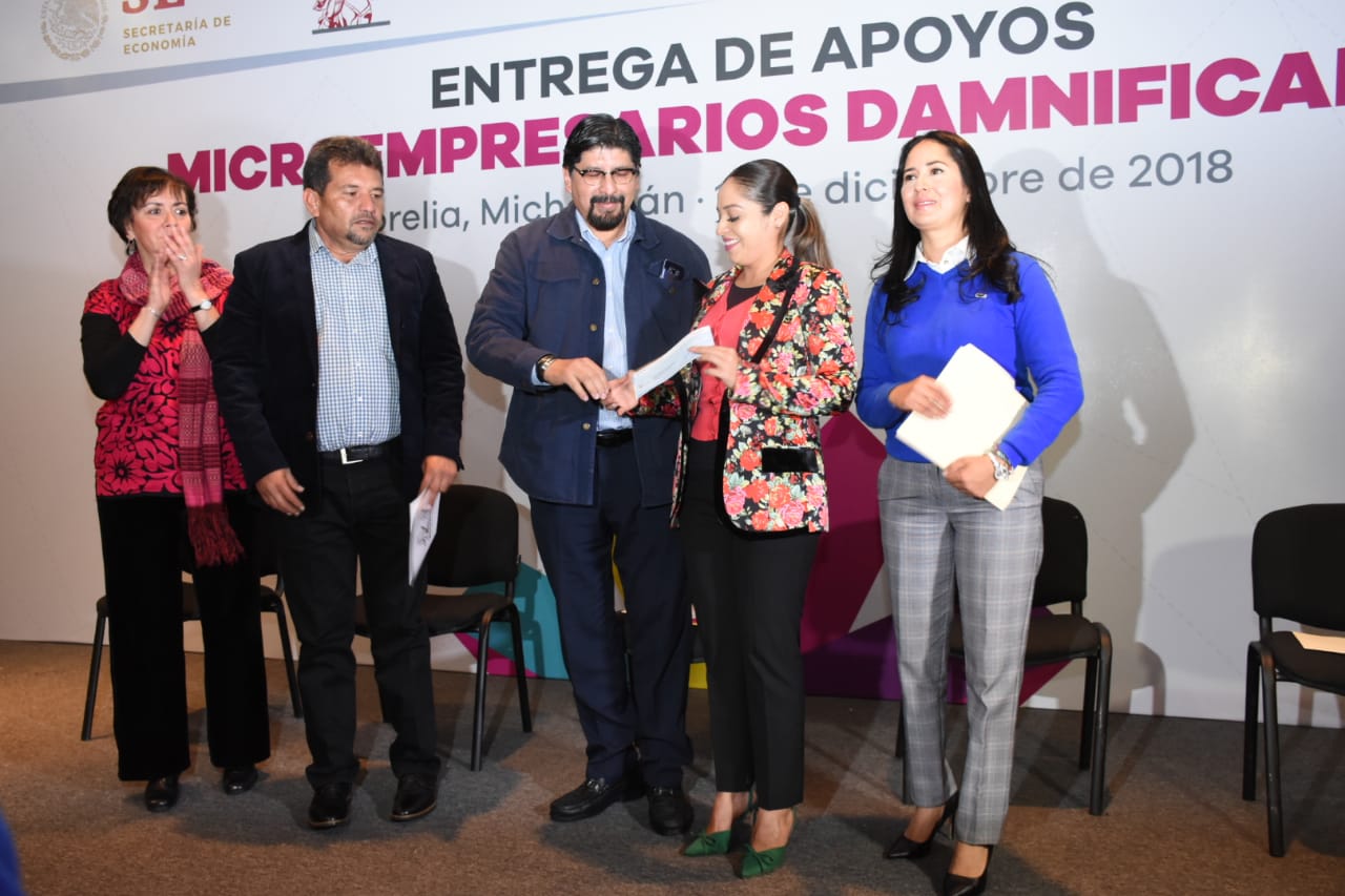 Entrega Gobierno del Estado apoyos a 116 microempresarios afectados por lluvias