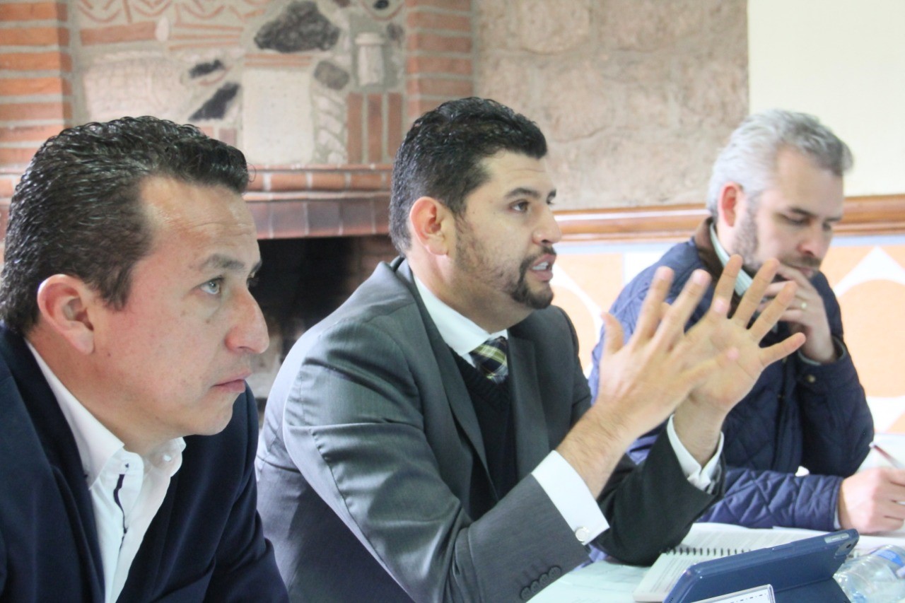 Dictaminan iniciativa de Octavio Ocampo para dar orden a sesiones del Congreso