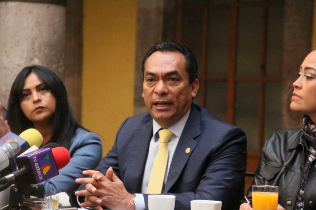 Lamentable desatención en PEF a inversión productiva: Adrián López Solís