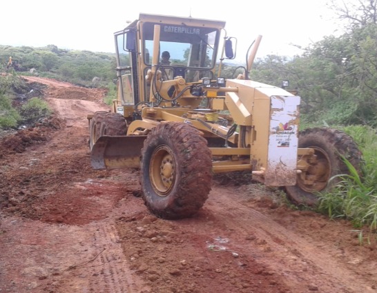 Rehabilita Sedrua caminos rurales en 2 mil 335 localidades
