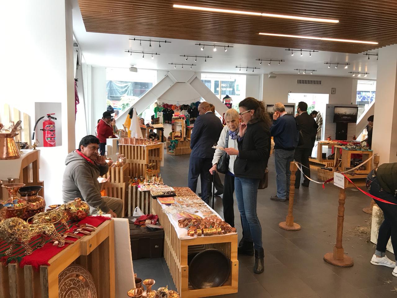 Artesanía michoacana, de venta en Punto México