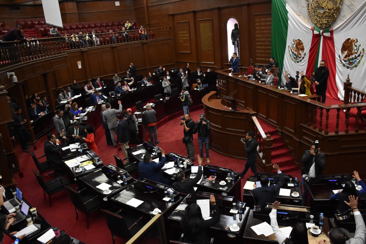 Avanza aprobación de leyes de ingresos municipales