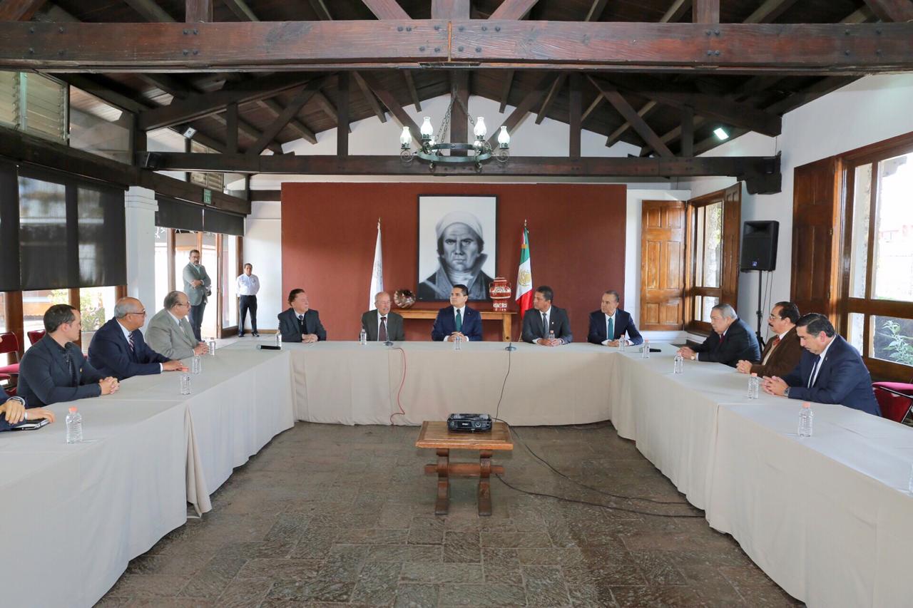 Recibe Gobernador a Comisión de Rectoría de la UMSNH y al nuevo rector