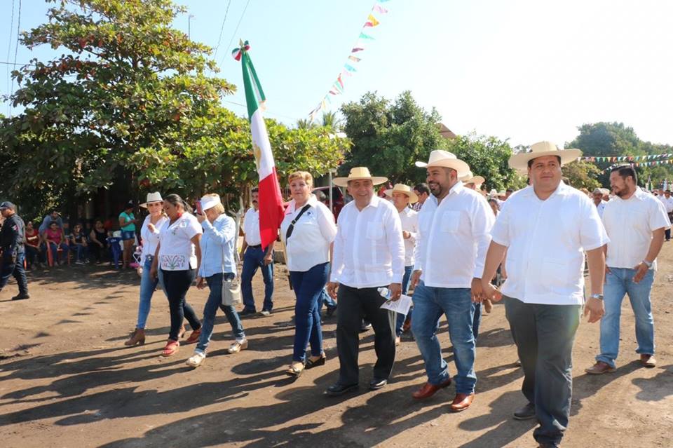 Promete José Luis Cruz Lucatero les irá bien a las comunidades de Apatzingán
