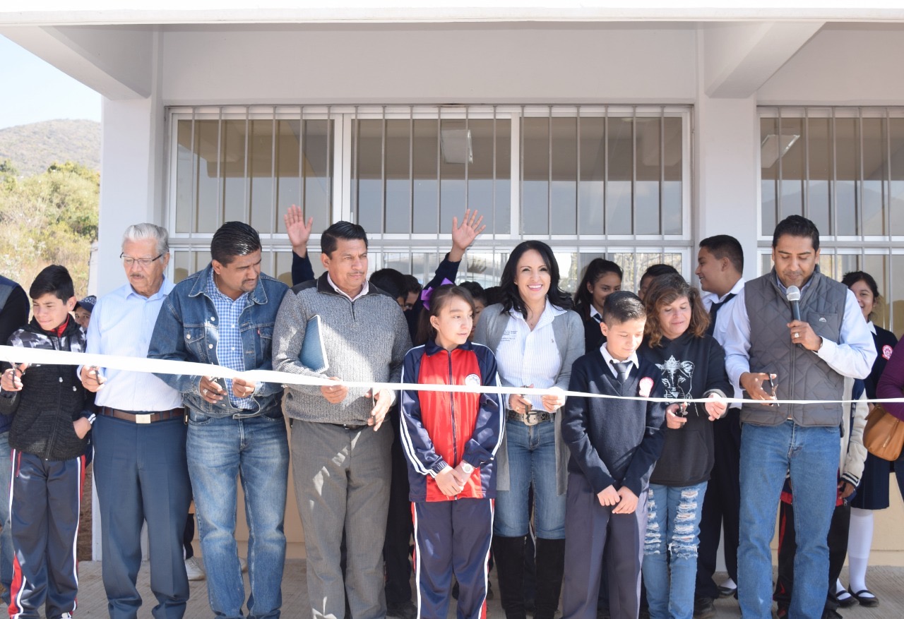 Sustituye IIFEEM “aulas de palitos” en secundaria de Morelia