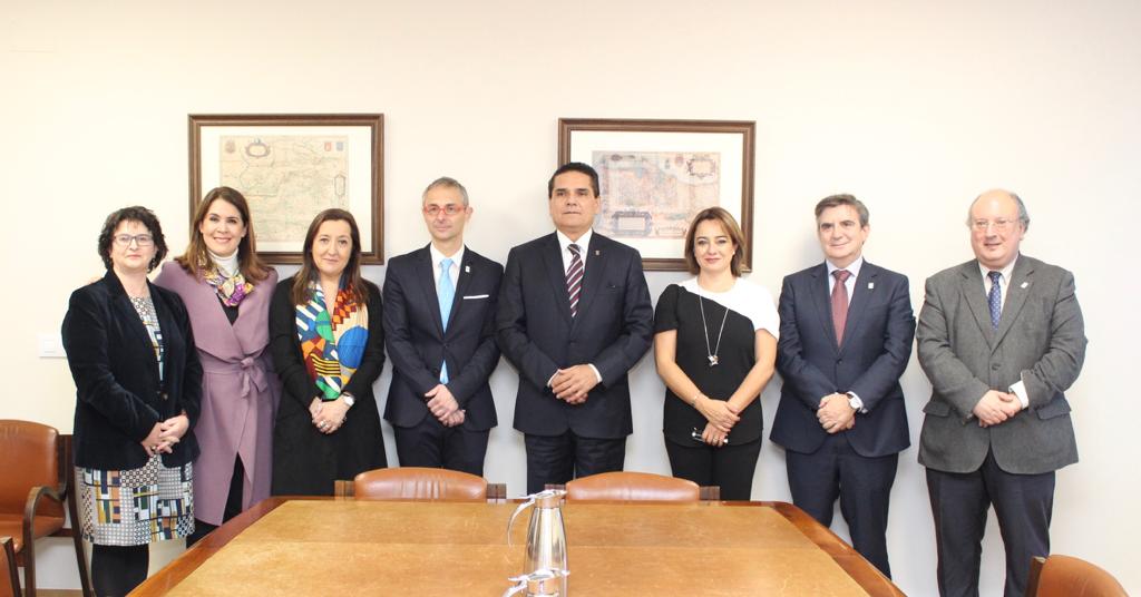 Fortalece Gobernador vínculos académicos y turísticos con la Universidad de Salamanca