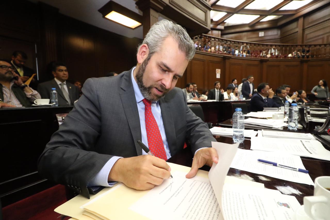 Que el Ejecutivo asuma su responsabilidad, clave para superar el conflicto magisterial: Alfredo Ramírez