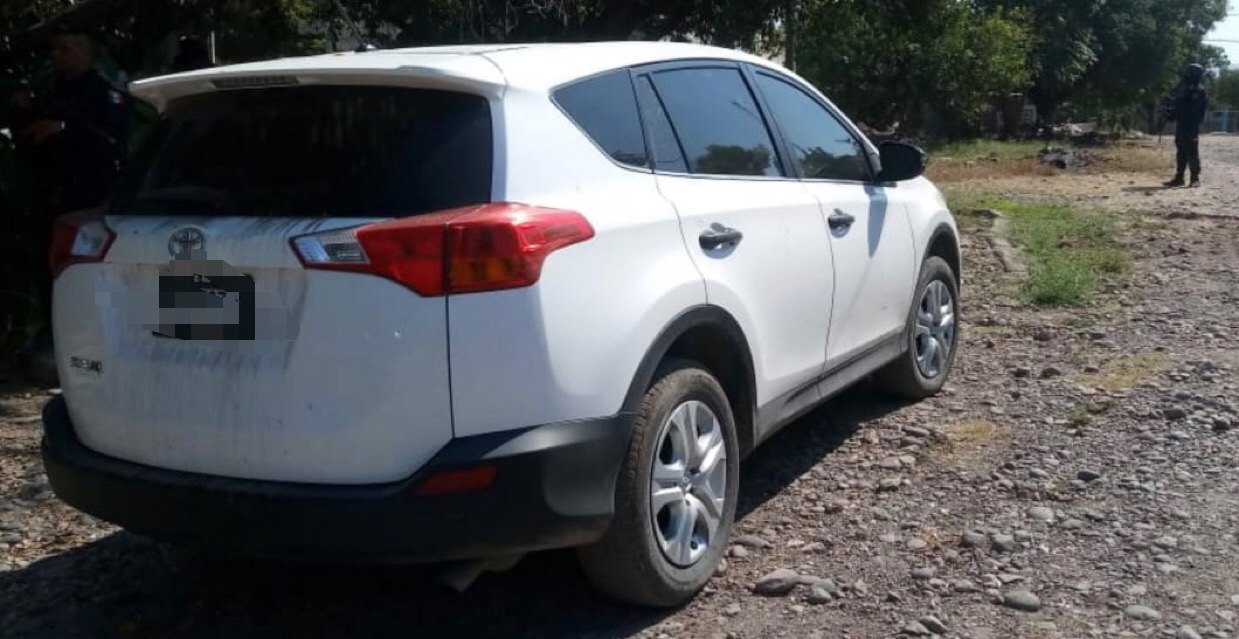 Recupera Policía Michoacán vehículo en Buenavista