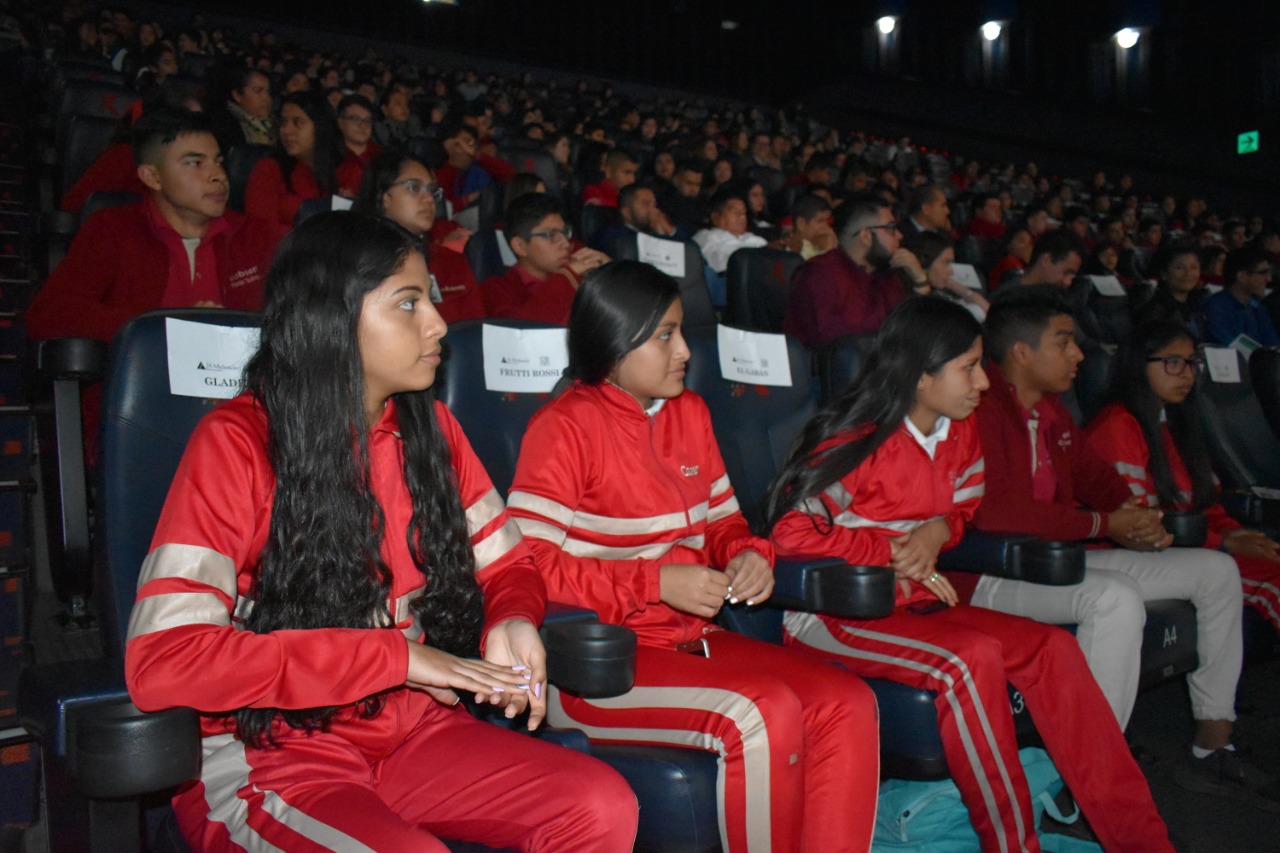 Jóvenes del Cobaem fortalecen su perfil emprendedor