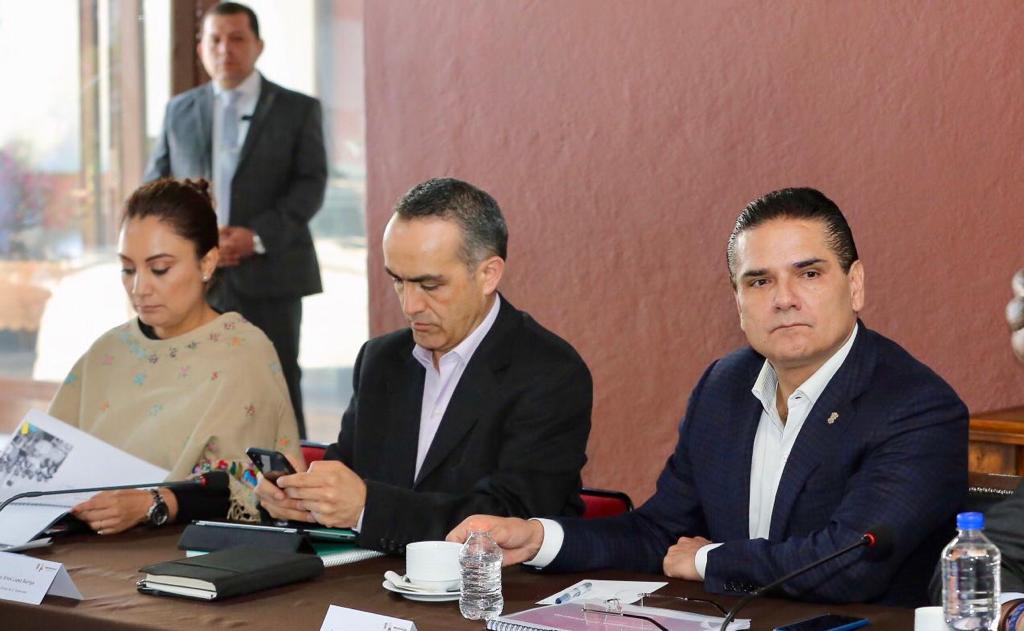 Garantizar que ningún niño se quede sin clases, nuestra prioridad: Silvano Aureoles