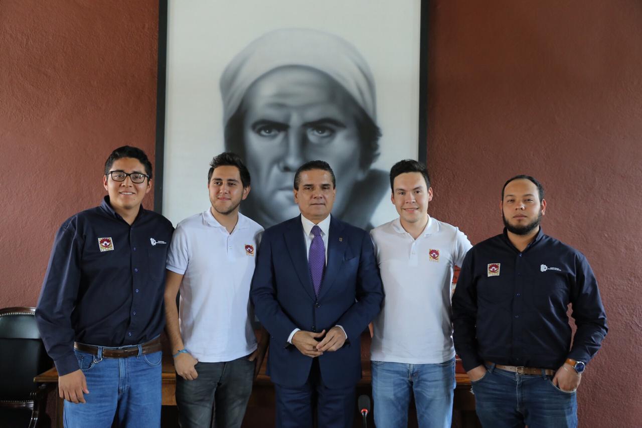 Felicita Gobernador a michoacanos campeones del torneo de robótica en Polonia