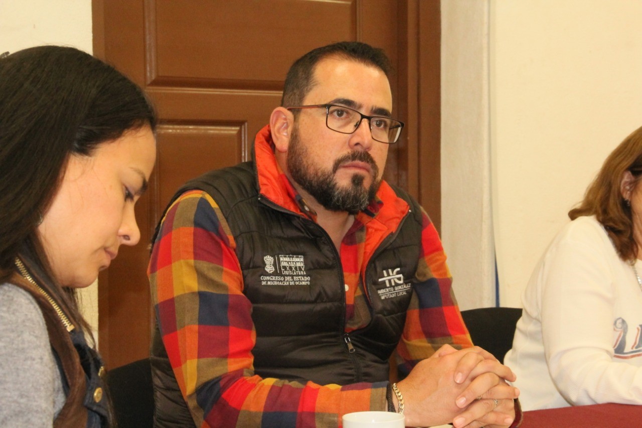 Plantea Humberto González mesa de diálogo entre autoridades y trabajadores de la Junta de Caminos