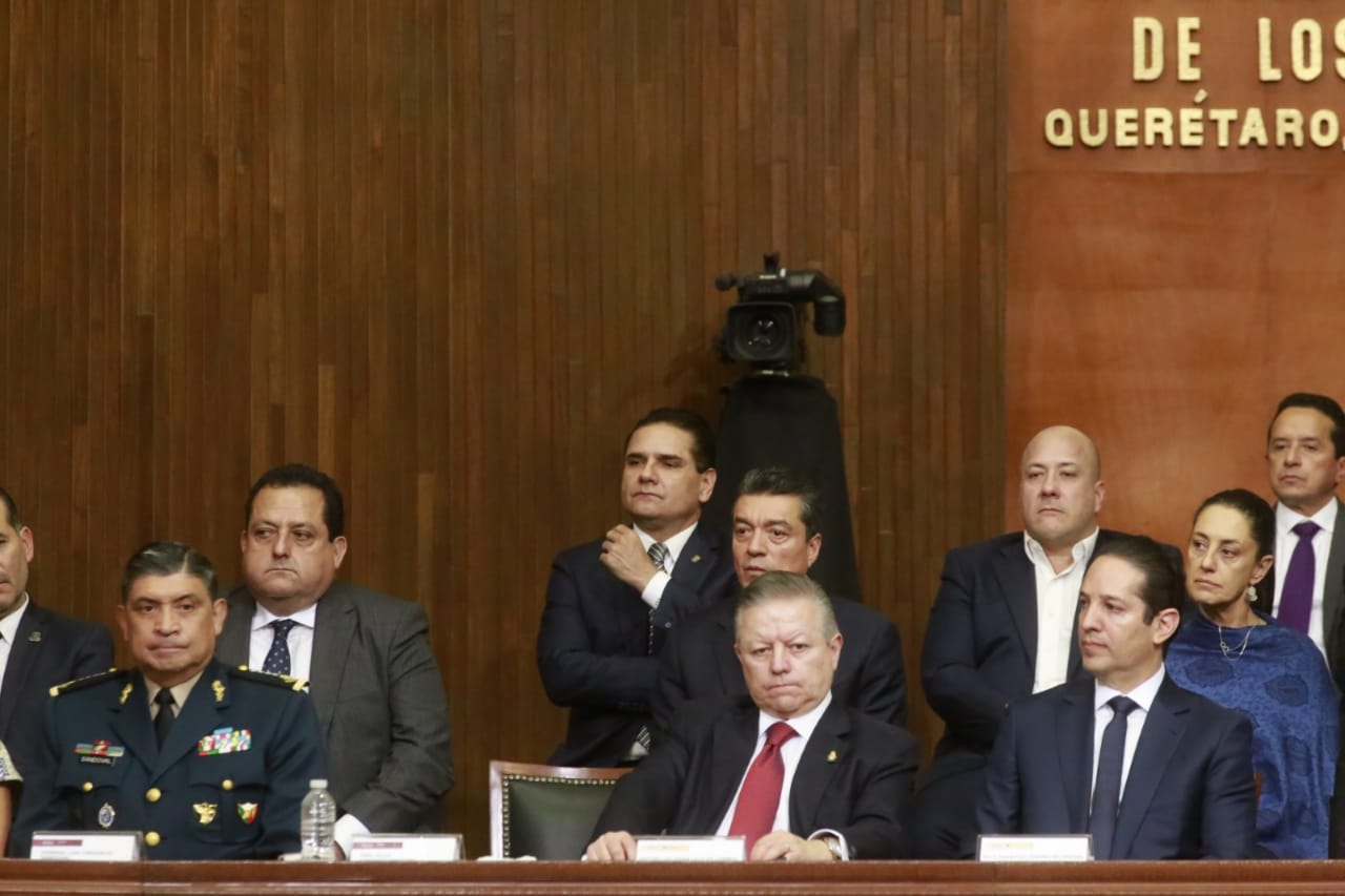 Que reformas no violenten espíritu social de la Constitución: Silvano Aureoles