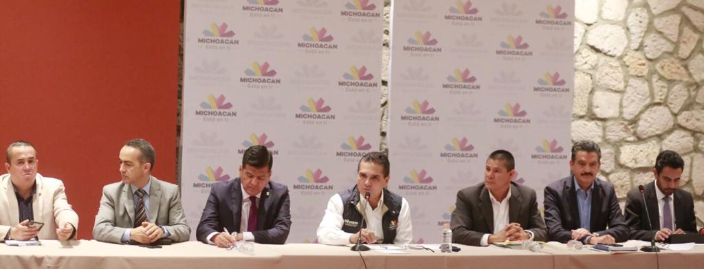 Gobernador y transportistas, por un mejor servicio público