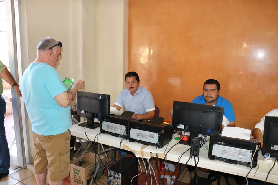 Se reanudan labores en el palacio municipal en Apatzingán