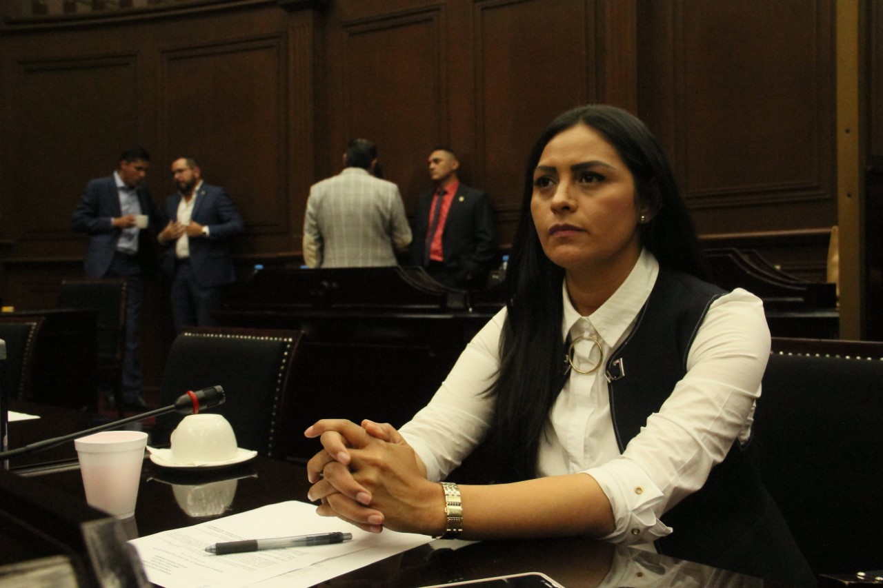 Araceli Saucedo propone unidad especializada para la atención de los delitos cometidos contra los animales