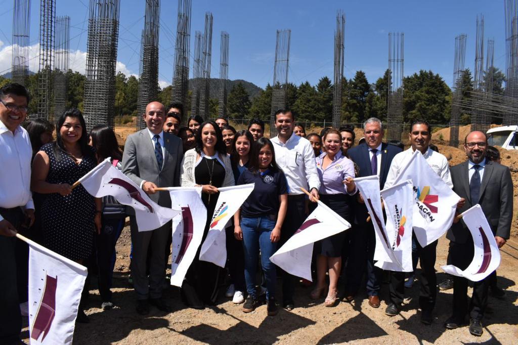 Gobierno de Michoacán apuesta por la educación Superior