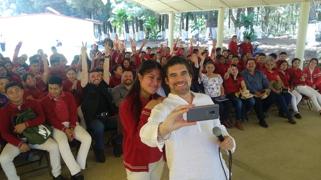 Impulsan hábito de la lectura en planteles del Cobaem