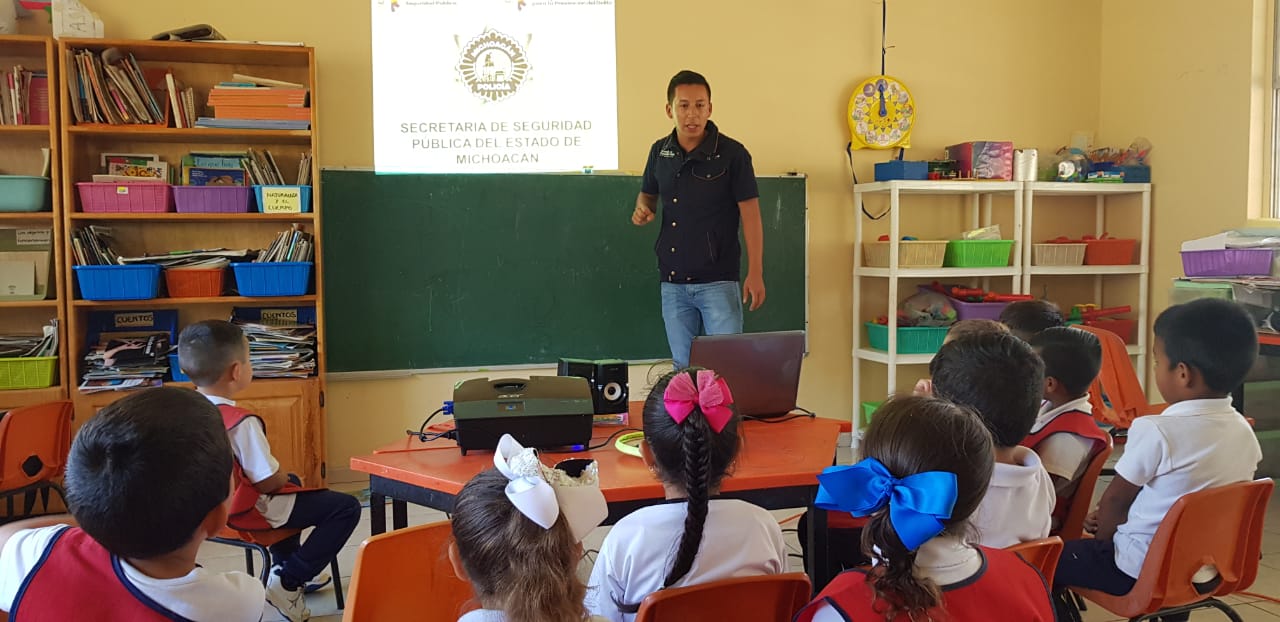 Brinda SSP herramientas preventivas en 14 instituciones educativas