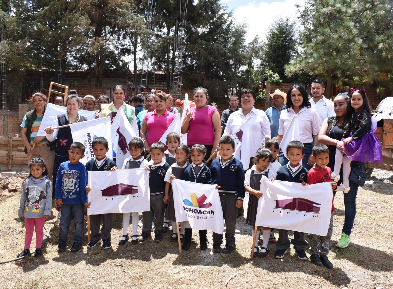 Arranca IIFEEM construcción de aula en preescolar de Acuitzio