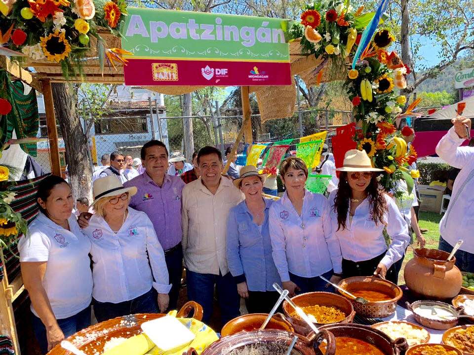 Apatzingán sabor y tradición con su gastronomía presente en la Kermés Estatal del DIF