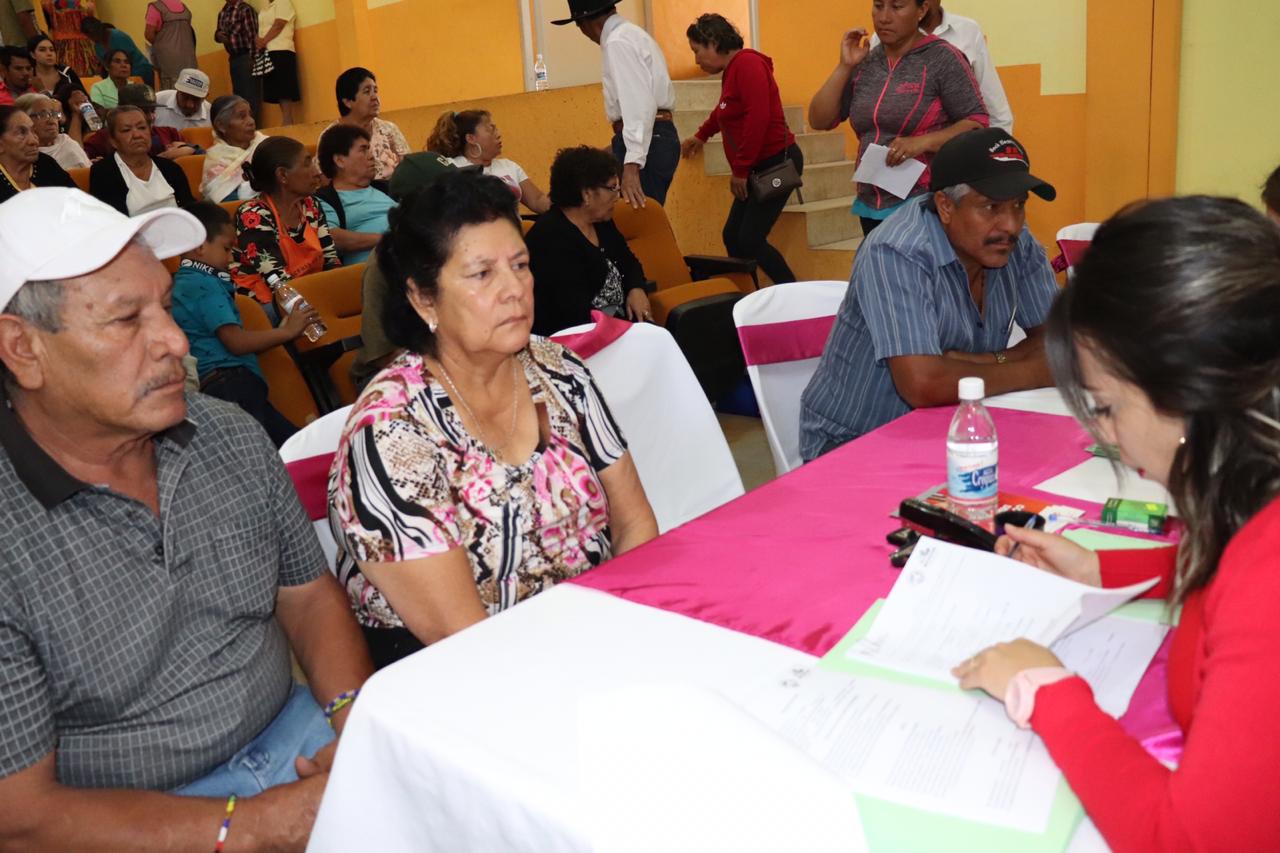 Habitantes de Senguio, Angamacutiro, Uruapan y Sahuayo, ingresan a Palomas Mensajeras