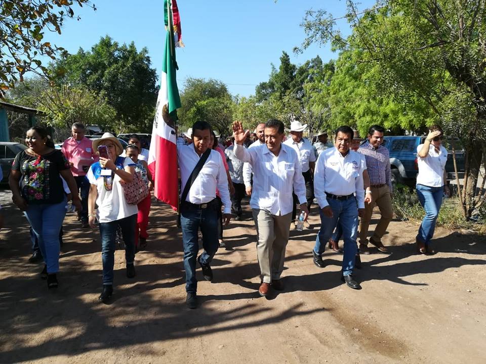 Celebran 61 Aniversario del Puerta de Alambre en Apatzingán