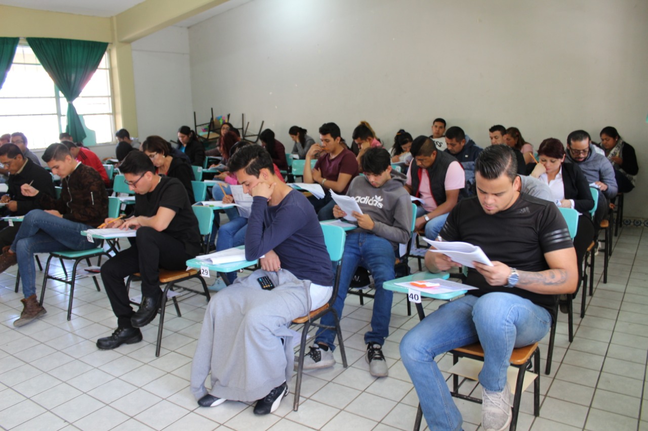 Un total de 356 sustentantes presentaron examen único del Ceneval en Cobaem