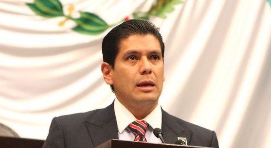 Busca Ernesto Núñez crear causales de reversión en la adopción