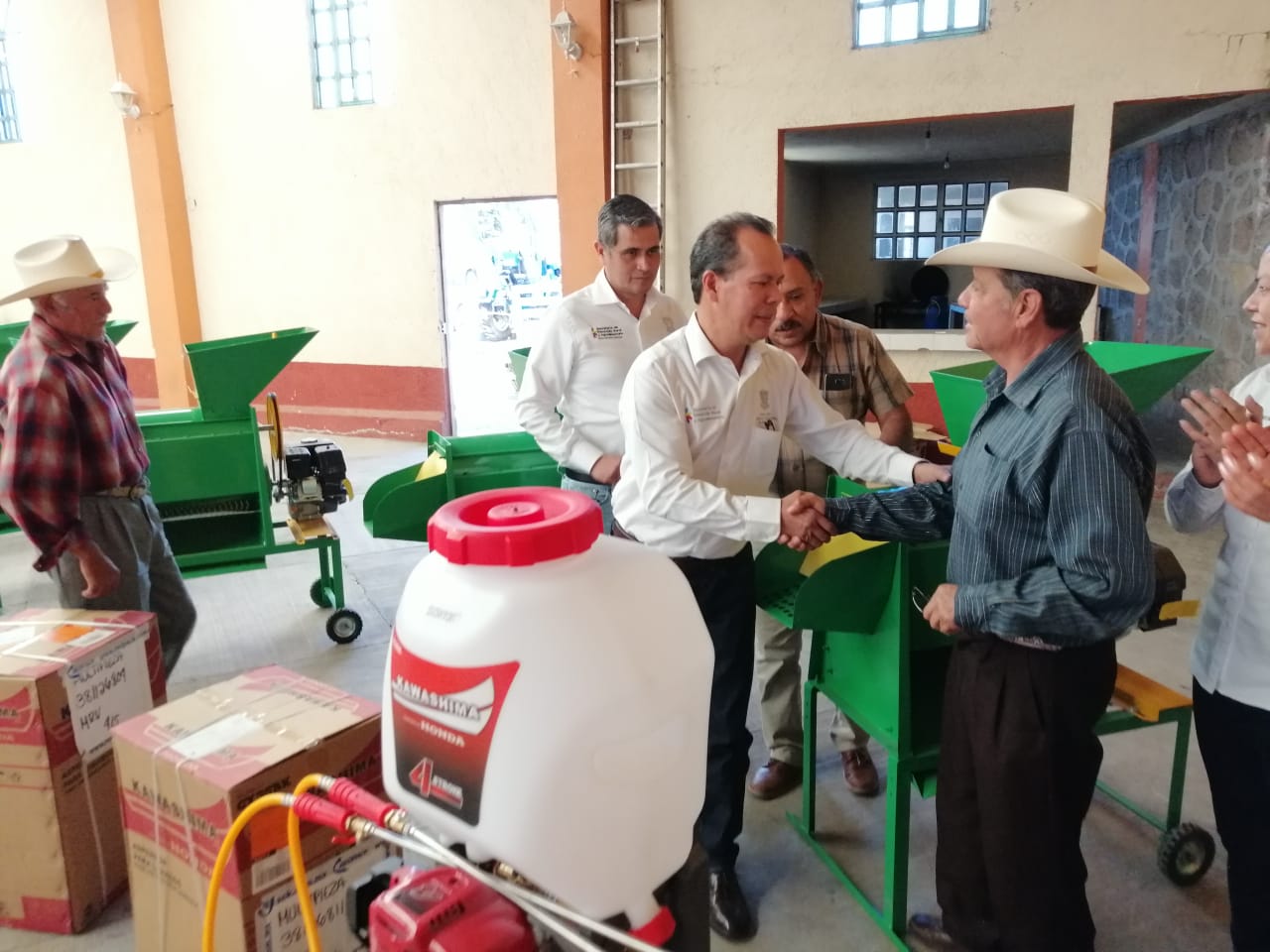 Entrega Sedrua incentivos por más de 17 mdp a productores del Oriente michoacano