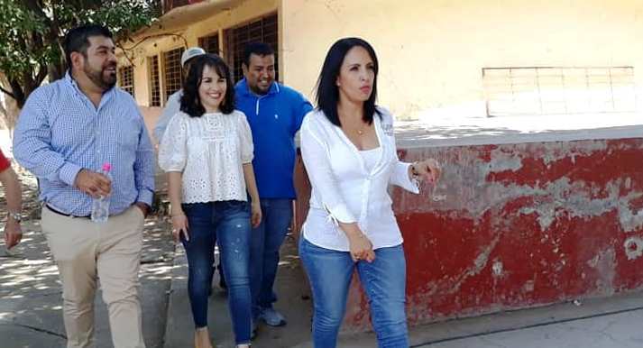 Regidora del PT impulsa gestiones en materia educativa en Apatzingán