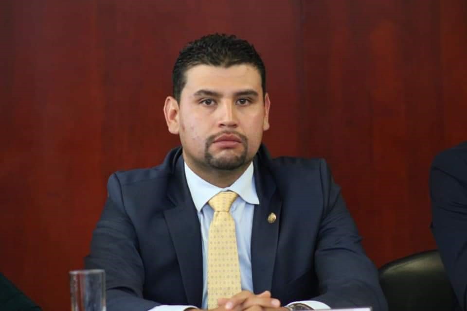 A que se reasigne partida presupuestaria para resolver déficit educativo, demanda Octavio Ocampo a la federación