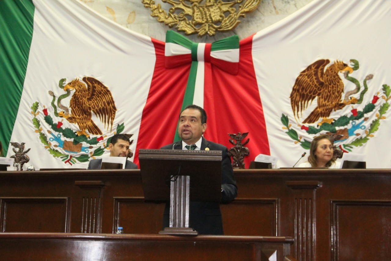 Igualdad de hombre y mujer en la Constitución local, no puede seguir postergándose: Tony Martínez