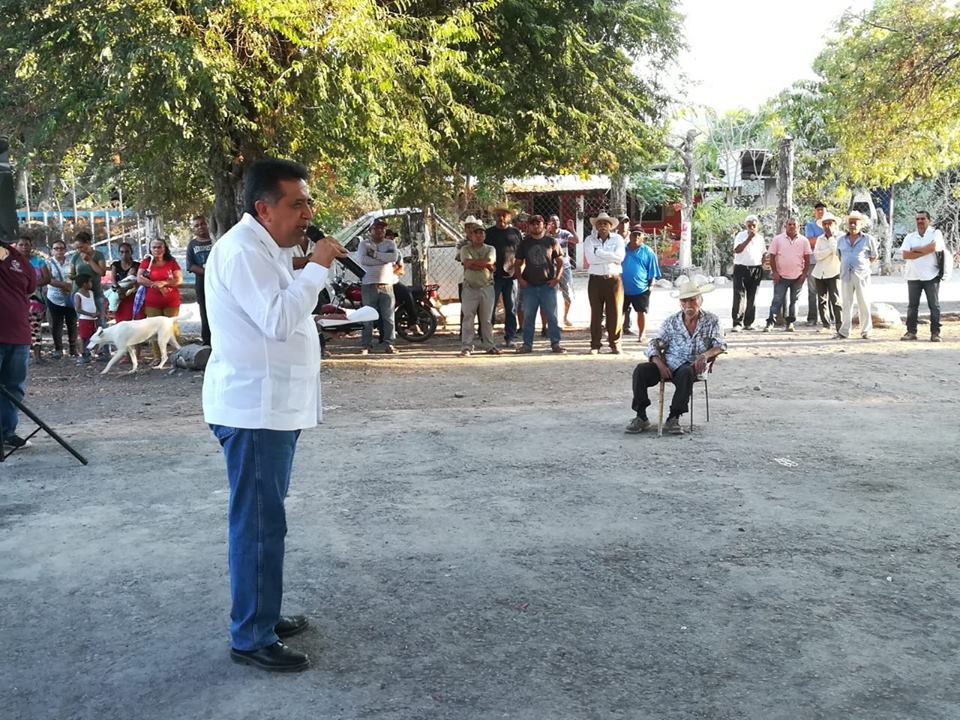 Alcalde entrega obras por 3.4 mdp