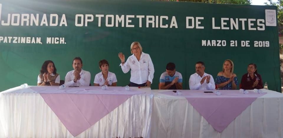 DIF Apatzingán realiza jornada de salud visual