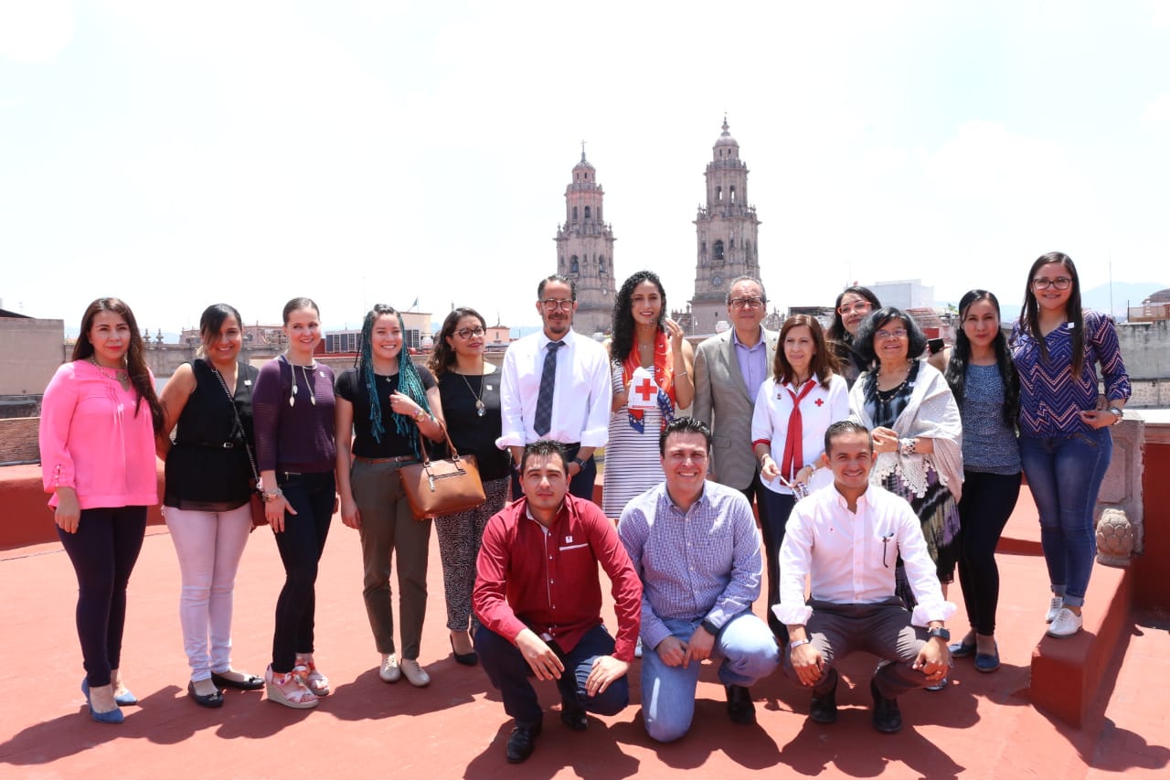 Personas de Todas las Edades se Suman a Acciones de la Cooperación para la Cruz Roja