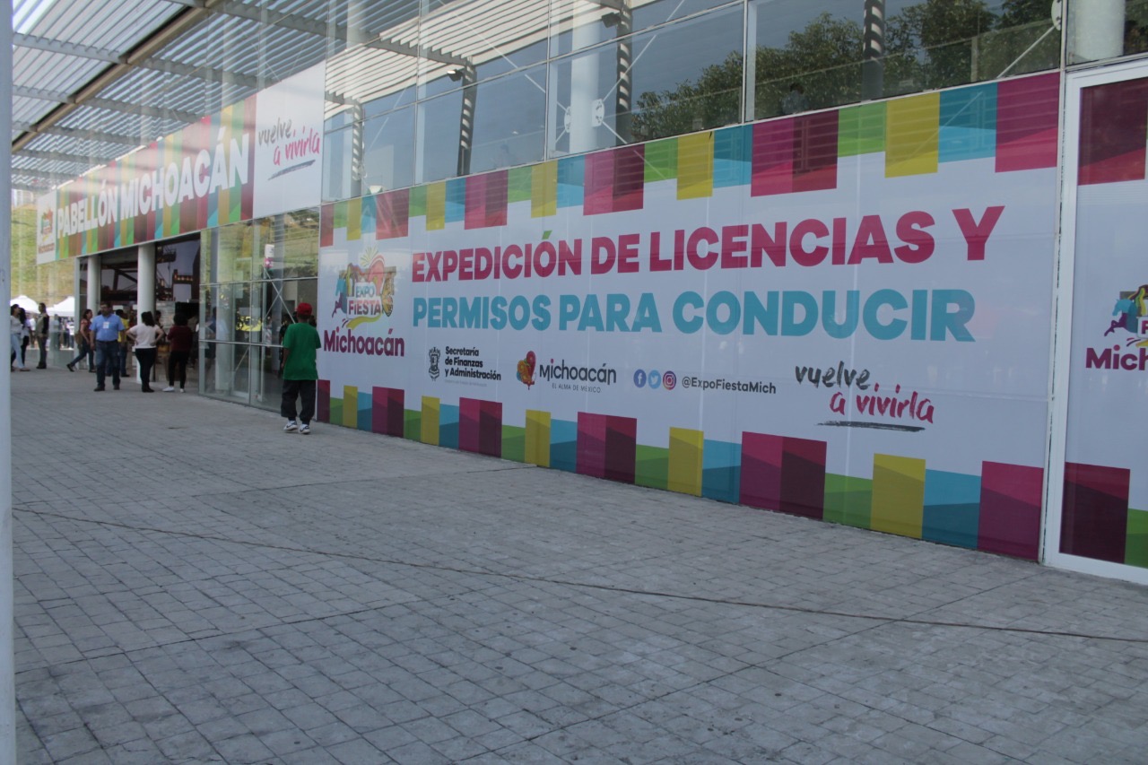 Instala SFA módulo de expedición de licencias en la Expo Fiesta Michoacán 2019