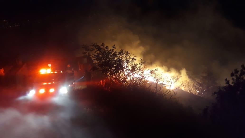 Atiende PC Estatal incendio en zona sur de Morelia