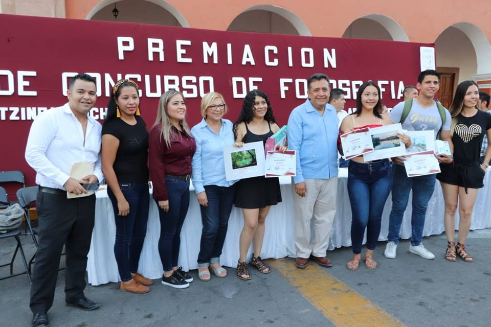 En el marco de las festividades de Apatzingán Premian a talentos de la fotografía