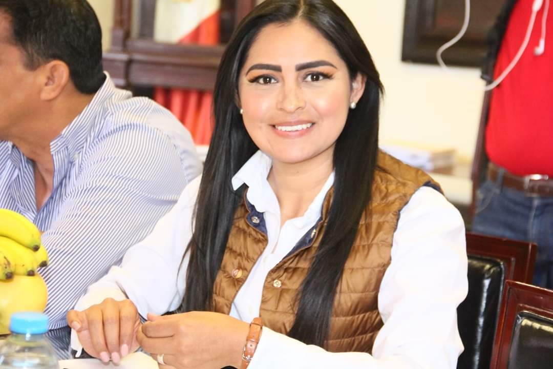 Necesario garantizar equidad en procesos educativos en todos los rincones de Michoacán: Araceli Saucedo