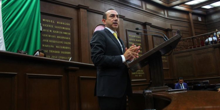 Los recortes federales al presupuesto paralizan al país: PRD