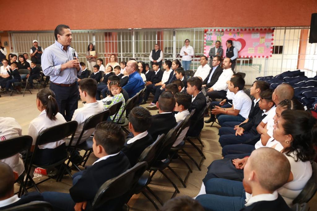 Entrega Gobernador espacios y equipo educativo a niños, niñas y jóvenes de Casa Hogar