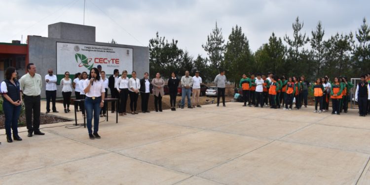 Rescata IIFEEM obras escolares en abandono, en Lagunillas
