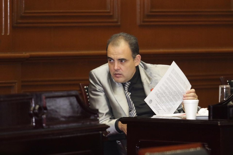 Órganos de representación legislativa tienen que ser electos por los 40 diputados: Balta Gaona