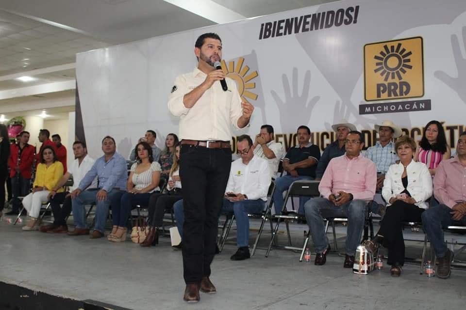 A fortalecer estructuras y reencontrarse con la sociedad convoca Octavio Ocampo en el 30 aniversario del PRD