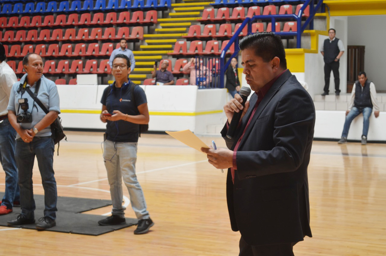 Entregan en Morelia becas ‘Jóvenes Escribiendo el Futuro’ a estudiantes nicolaitas