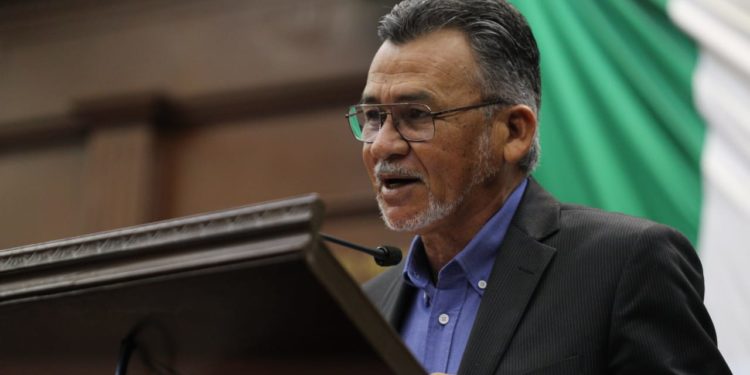 Pide Morena hasta 12 años de prisión por desplazamiento forzado